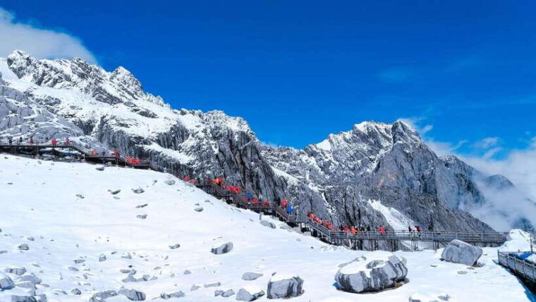 lijiang-jade-dragon-snow-mountain-guided-tour-with-pickup