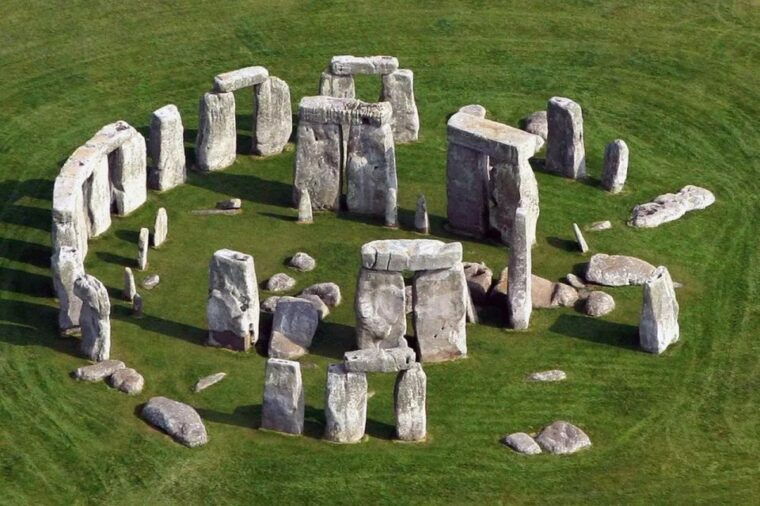 london-10-hour-private-tourwindsor-castlebathstonehenge