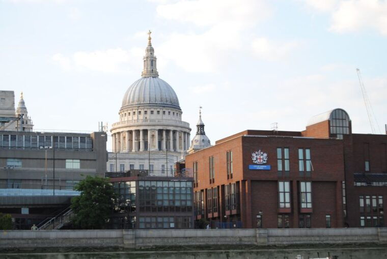 london-private-walking-tour-to-best-christmas-sites
