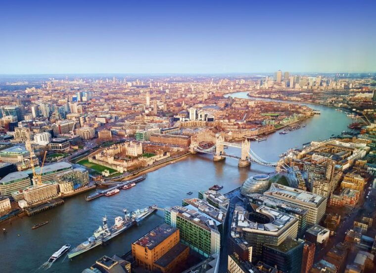 london-tower-of-london-guided-tour-with-crown-jewels-option