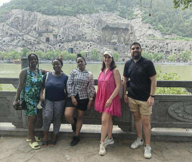 louyang-day-tour-from-xian-longmen-grottoes-shaolin-temple