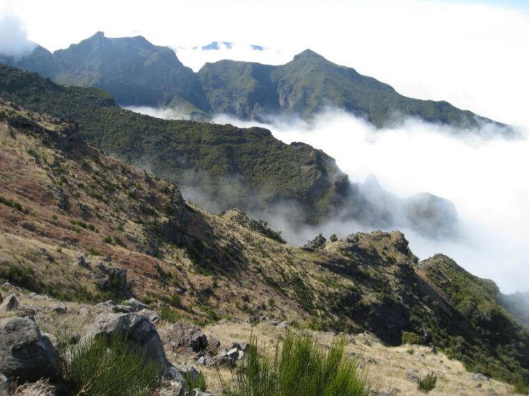 madeira-full-day-pico-ruivo-achada-do-teixeira-walk