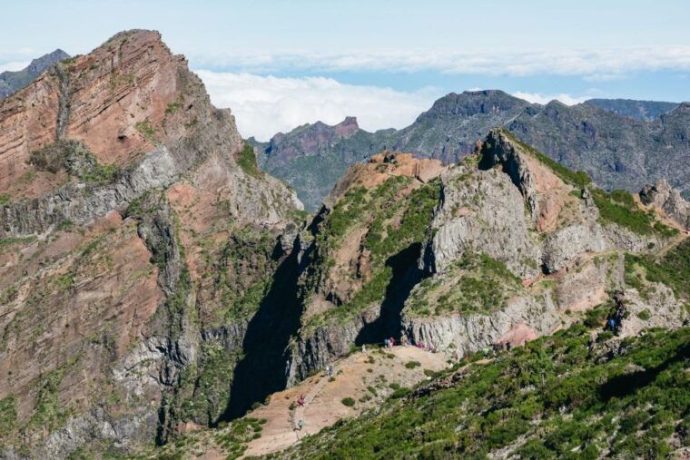 madeira-half-day-pico-arieiro-jeep-tour