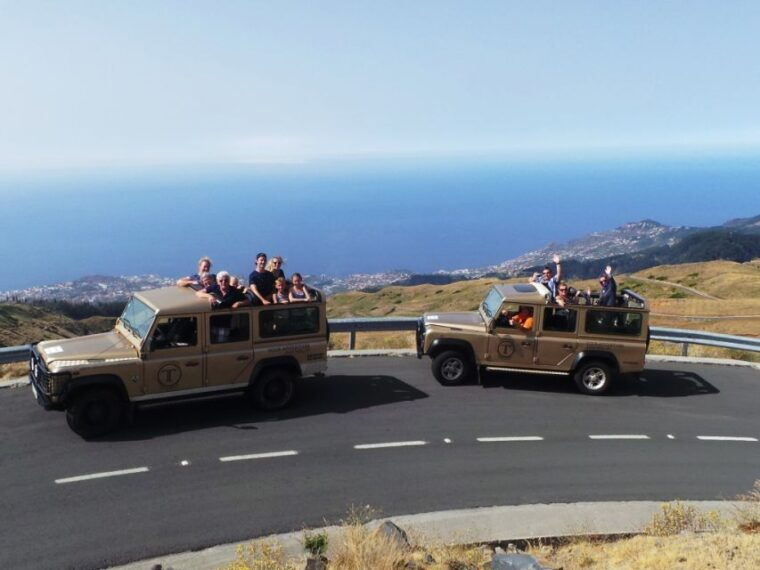 madeira-jeep-tour-pico-areeiro-santa-cruz-and-cristo-rei