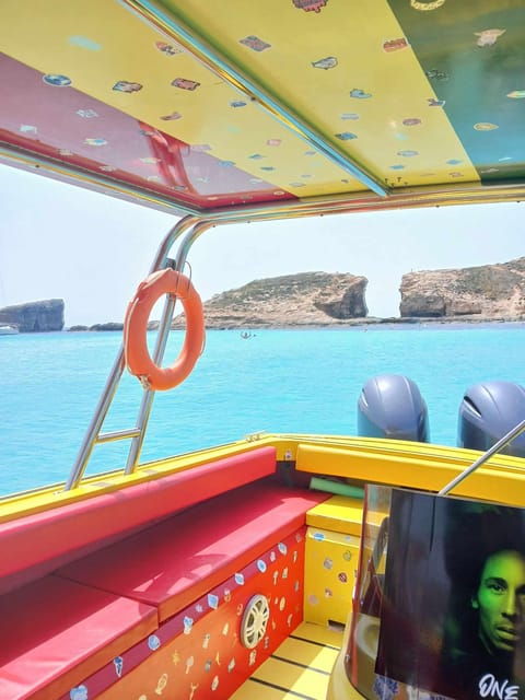 malta-blue-lagoon-caves-around-comino-private-speedboat