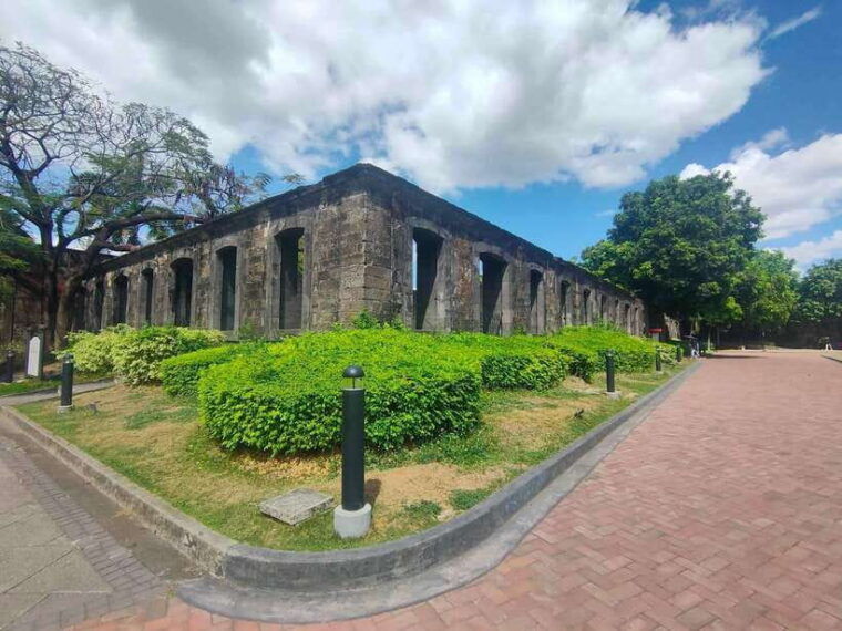 manila-rich-history-of-intramuros-private-tour