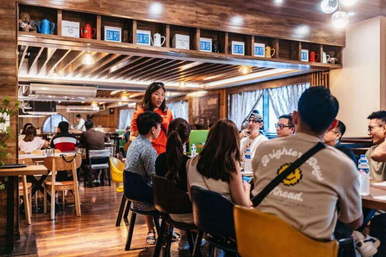 manila-street-food-and-drinks-walking-tour-with-tastings