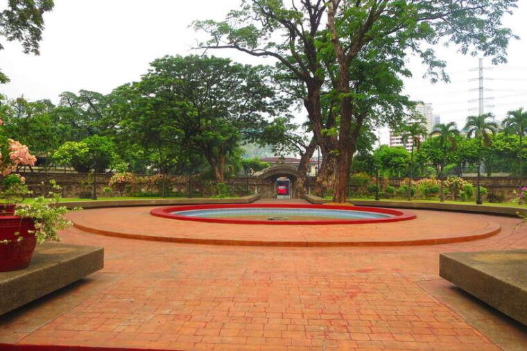 manila-tagaytay-a-day-of-natural-wonders-and-culture