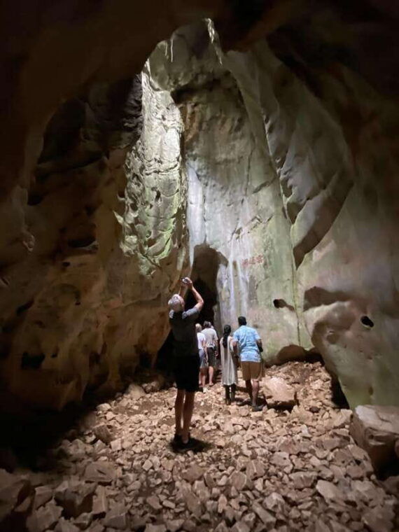 marble-mountains-and-linh-ung-pagoda-private-tour-from-hoian
