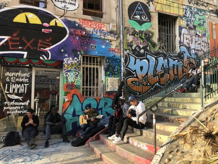 marseille-street-art-walking-tour-and-local-drink