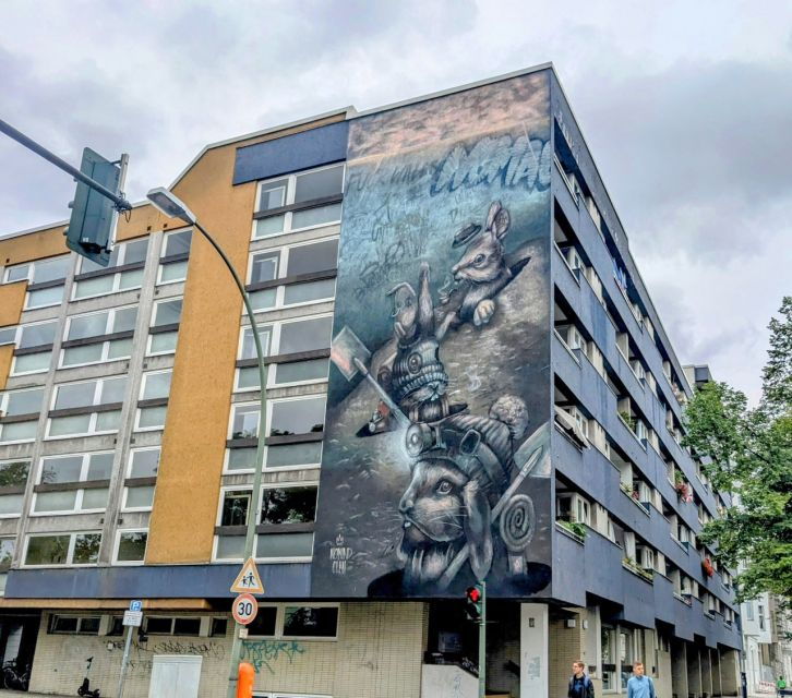 mega-street-art-mural-graffiti-private-tour