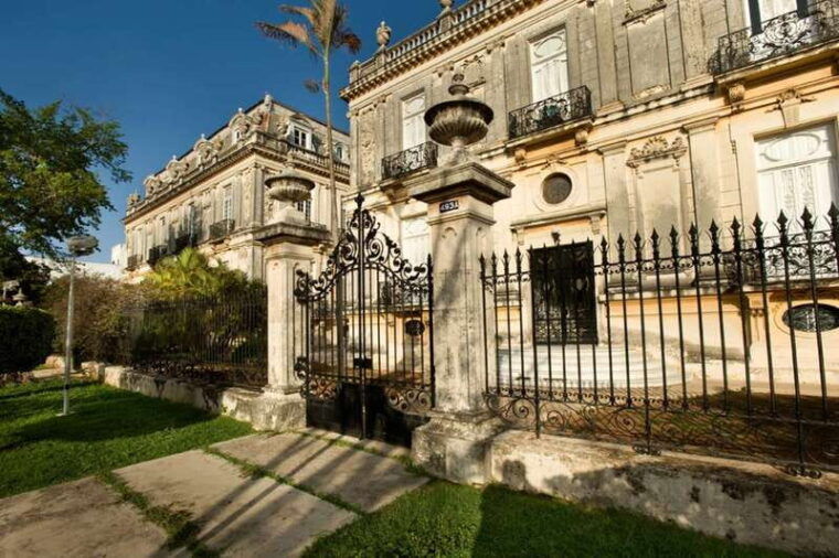merida-city-highlights-guided-walking-tour