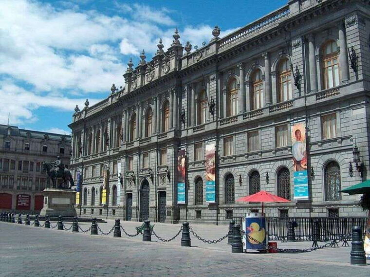 mexico-city-must-see-buildings-palaces