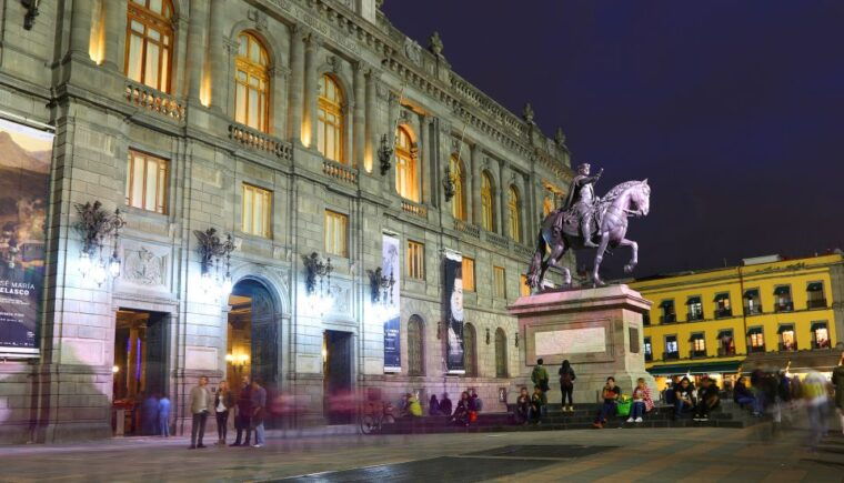 mexico-city-night-city-tour-in-a-double-decker-bus