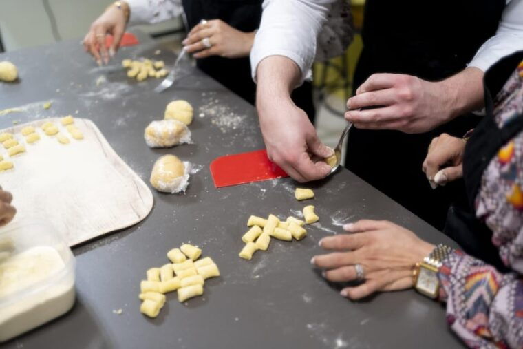 milan-gnocchi-pasta-and-tiramisu-cooking-class-with-wine