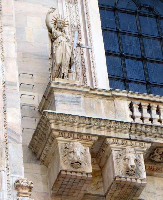 milan-private-or-shared-essential-walking-tour