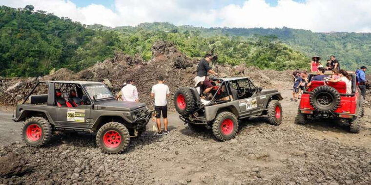 mount-batur-sunrise-jeep-tour-natural-hot-spring