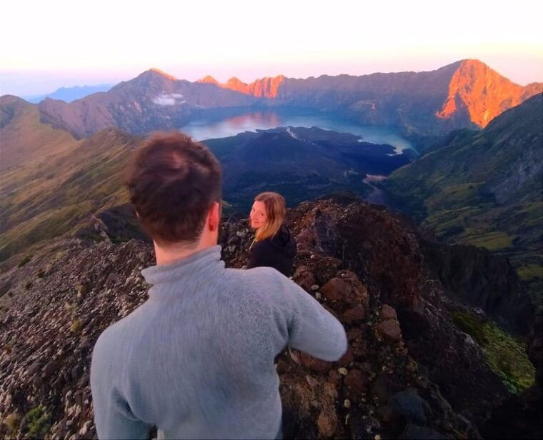 mount-rinjani-3d-2n-summit-lake
