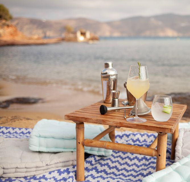 mykonos-sunset-cocktail-making-class-on-a-secluded-beach