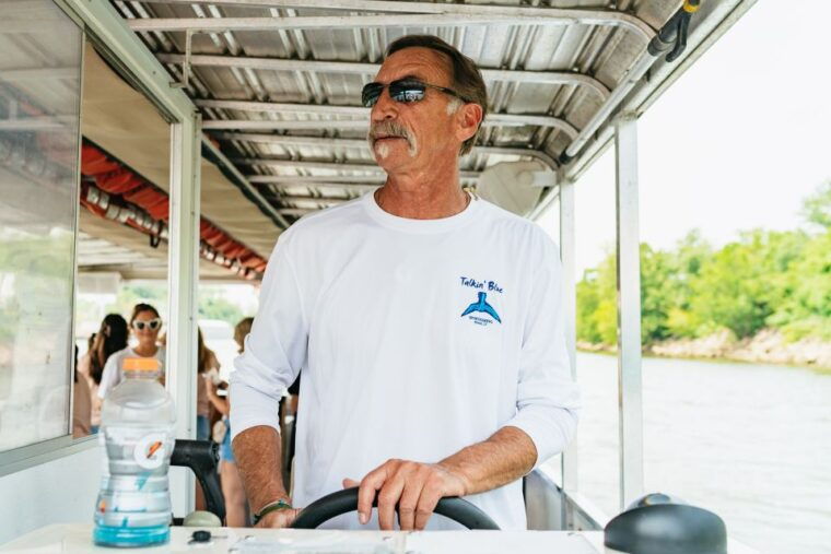 nashville-pontoon-party-cruise-with-a-captain