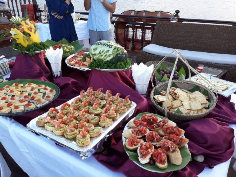 nha-trang-day-cruise-or-sunset-dinner-cruise-on-the-sea