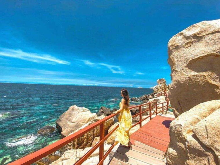 nha-trang-top-site-of-phan-rang-sand-hill-cham-tower