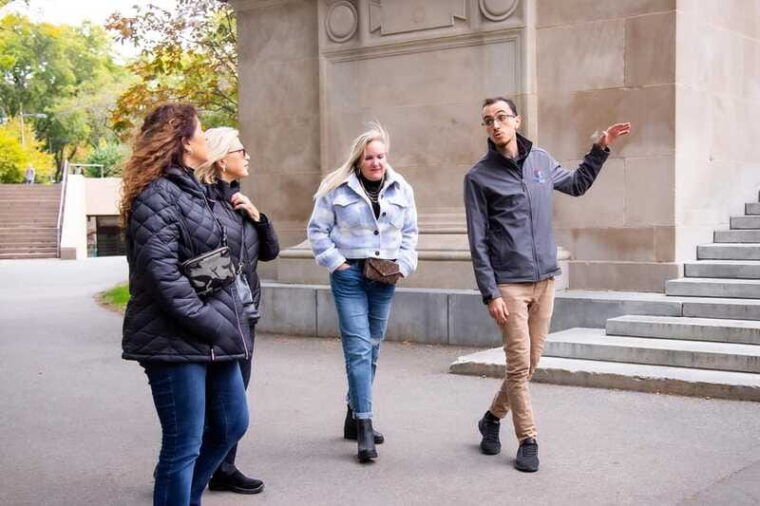 niagara-falls-all-canadian-food-small-group-walking-tour