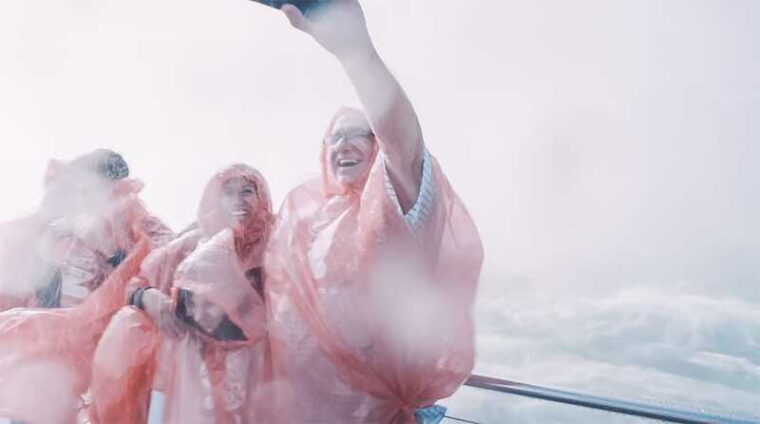 niagara-falls-canada-boat-tour-journey-behind-the-falls