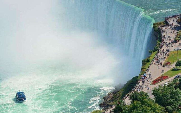 niagara-falls-tour-from-niagara-falls-canada