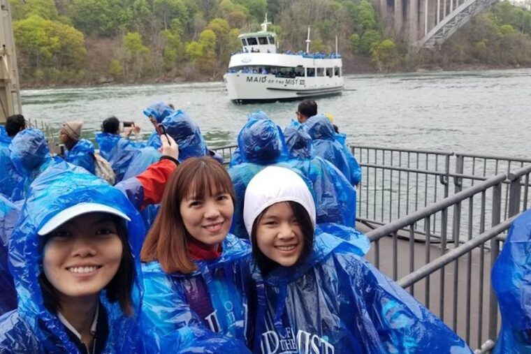 niagara-falls-usa-guided-tour-with-maid-of-the-mist-cruise
