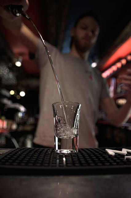 nightclub-entry-at-gdansk-bunkier-with-a-welcome-shot