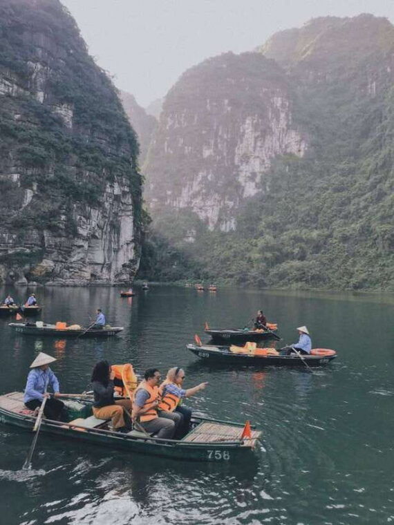 ninh-binh-hoa-lu-trang-an-and-mua-cave-day-tour