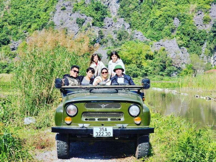 ninh-binh-private-jeep-tour-hoa-lu-trang-an-mua-cave