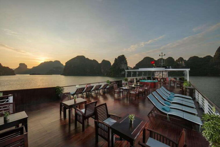 nyna-travel-northern-vietnam-4d3n-hanoi-ninh-binh-ha-long