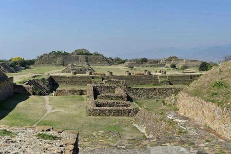 oaxaca-de-juarez-monte-alban-trip-with-transportation