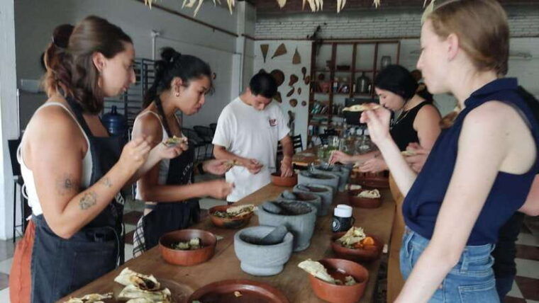 oaxaca-oaxacan-mole-workshop-with-a-traditional-cook