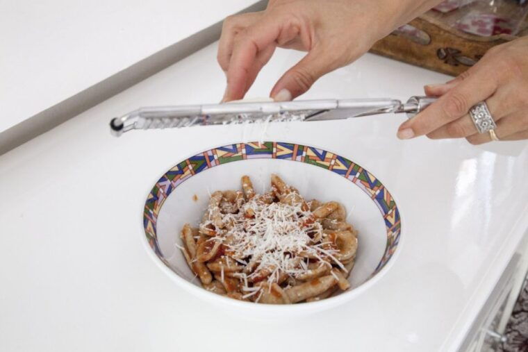 otranto-dining-experience-at-a-locals-home