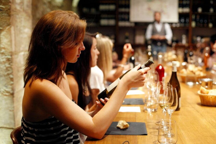 paris-french-wine-tasting-class-with-sommelier