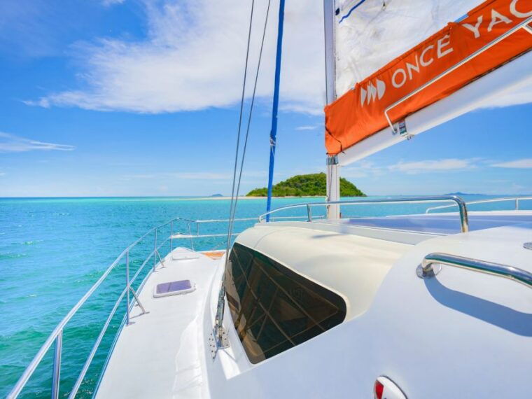pattaya-private-sailing-catamaran-island-discoveries