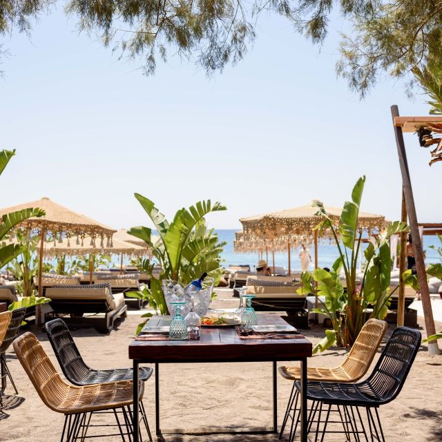 perivolos-beach-sun-bed-experience-fortyone-bar-restaurant