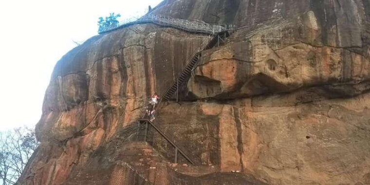personalized-day-tour-sigiriya-and-polonnaruwa-from-kandy