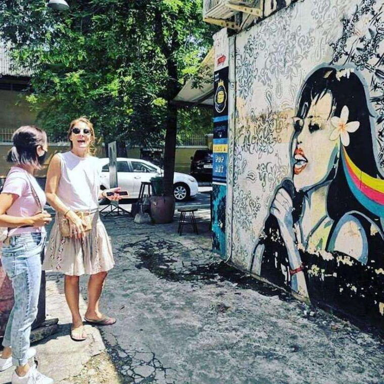 phnom-penh-food-street-art-half-day-tour-by-tuk-tuk