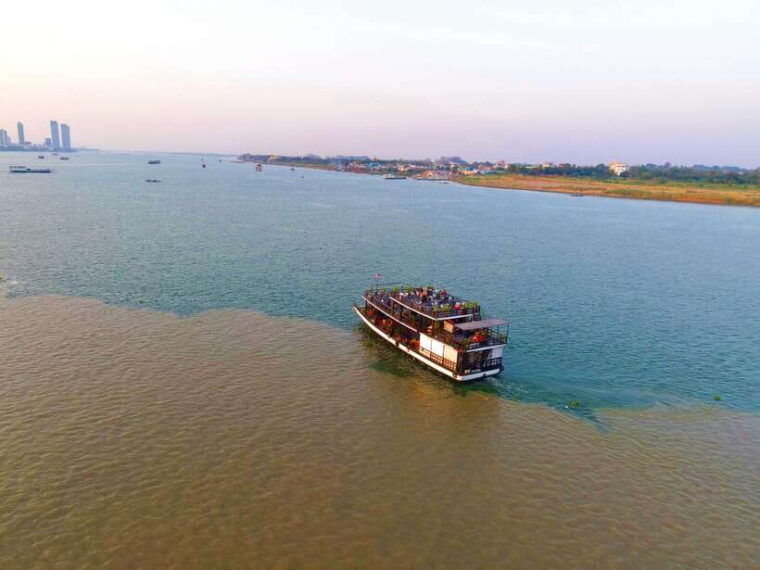 phnom-penh-sunset-cruise-with-unlimited-beer-fruit-platter