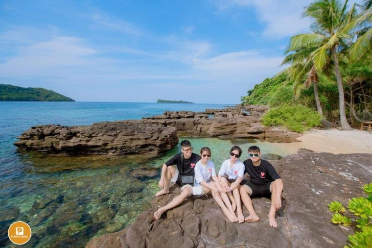 phu-quoc-exciting-banana-boat-explore-3-islands-combo-tour