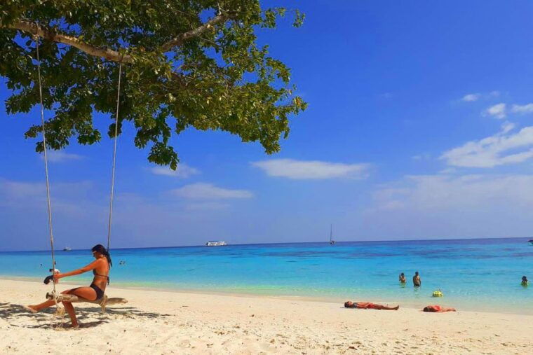 phuket-private-rok-island-and-haa-island-speedboat-charter