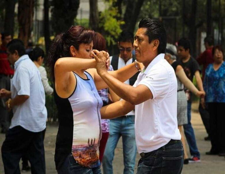 playa-del-carmen-salsa-bachata-private-class