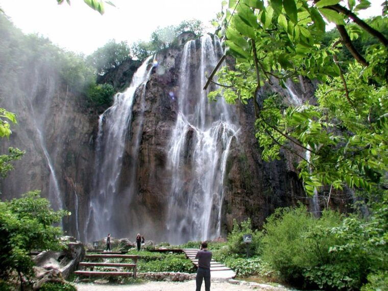 plitvice-lakes-national-park-day-trip-from-omis-2