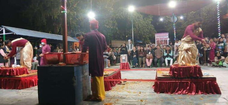 pokhara-aarati-ceremony-at-tal-barahi-temple-with-guide