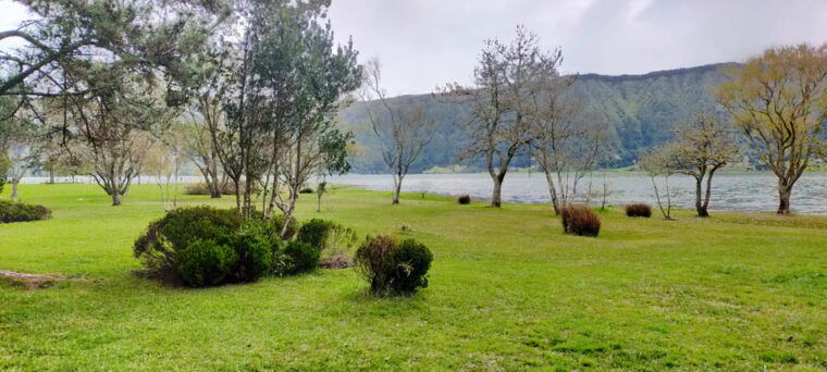 ponta-delgada-sete-cidades-volcano-lakes-shore-excursion