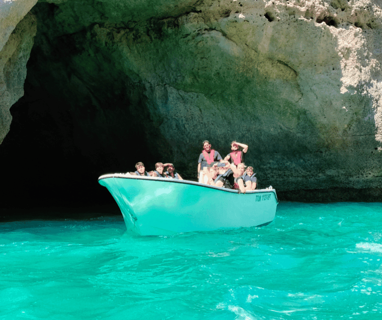 portimao-benagil-cave-praia-da-marinha-boat-cruise